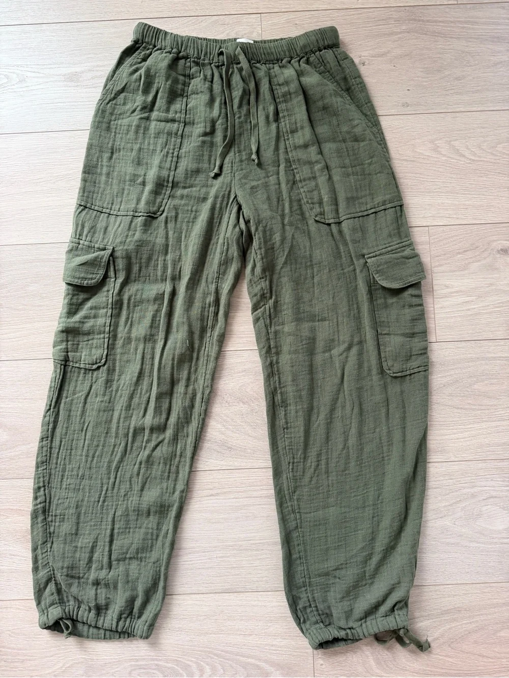Women’s linen Pants in Olive Green (Aritzia Wilfred Free)